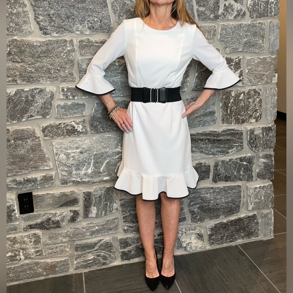 Nanette Lepore White Dress Trumpet Sleeves, Trumpet Hem Trimmed in Black, size 6